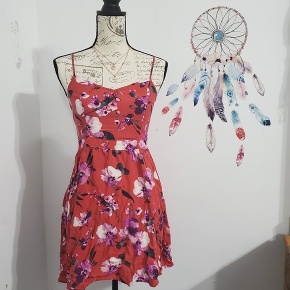 American Eagle Outfitters Dresses & Skirts - American Eagle Outfitters Floral Open Back Dress